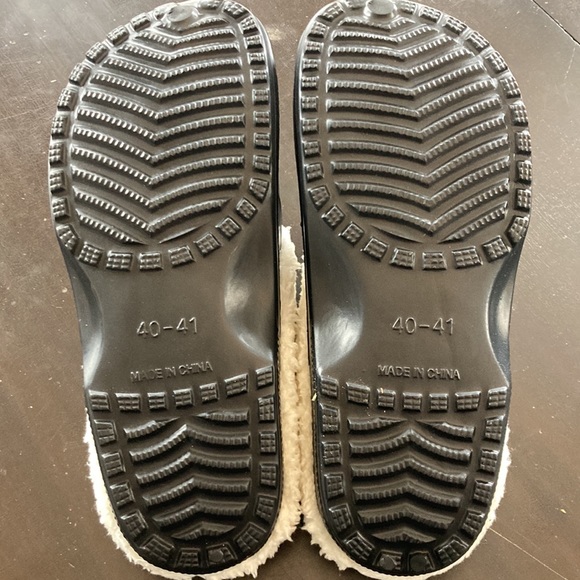 NWT! Clogs with fleece - Picture 4 of 6